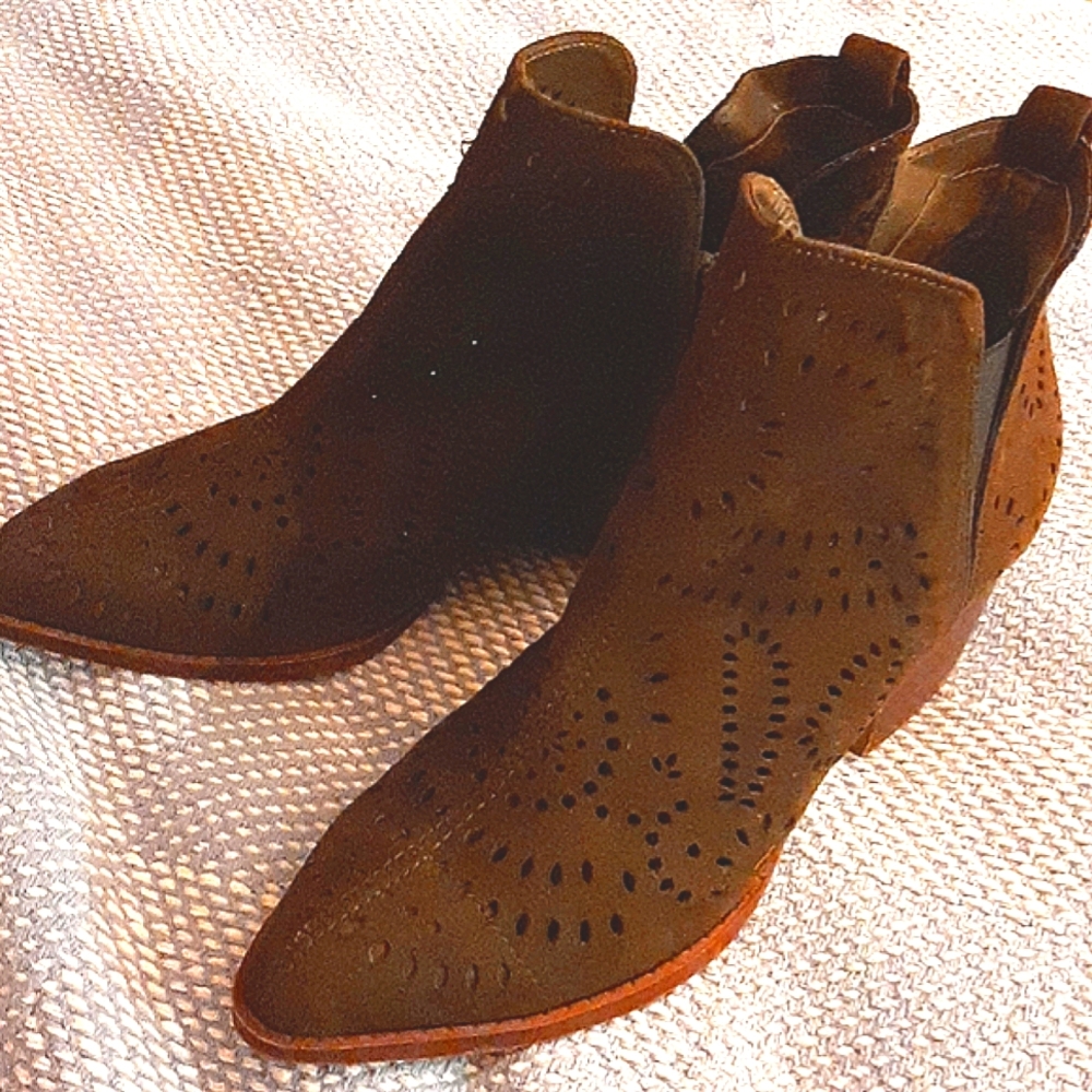 Carlos Santana Victory  8.5M